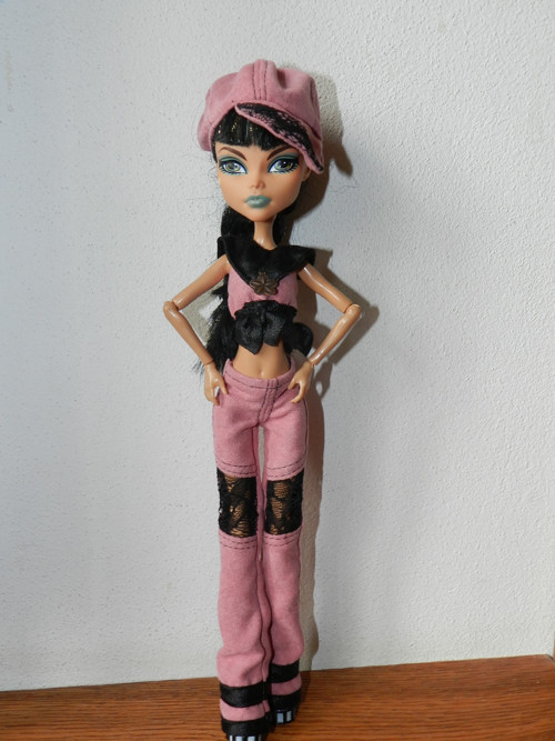 Obleček pro Monster high — foto 2
