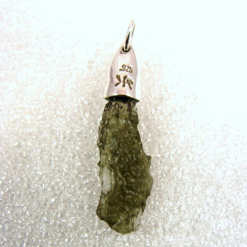 Vltavínový přívěšek 35 x 9 x 4 mm — foto 3