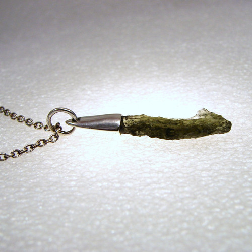 Vltavínový přívěšek 35 x 9 x 4 mm — foto 5