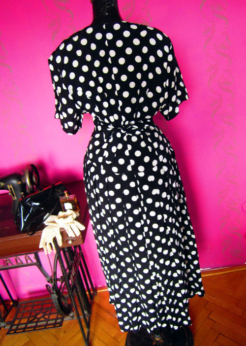 Šaty vintage dots — foto 6