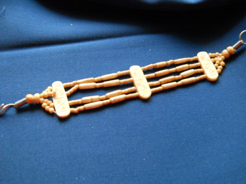 Kostěný náramek č.3 — foto 3