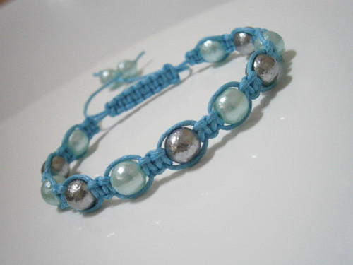 Tyrkysovo-šedý náramek (macramé/shamballa) — foto 3