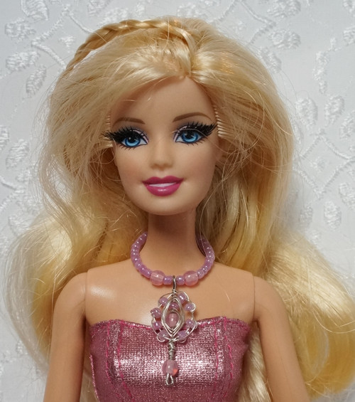 Šperk pro Barbie - drátovaný přívěsek — foto 3