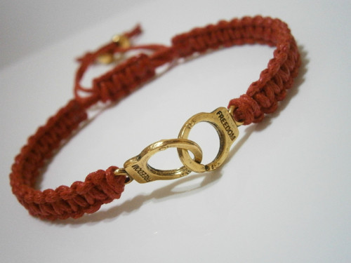 Kabbalah - Náramek "Pouta" - červenozlatý(macramé) — foto 2