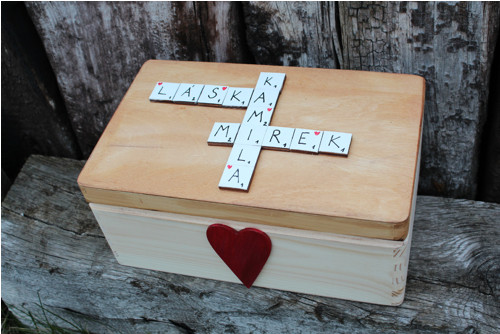 Dřevěná krabička Svatební SCRABBLE — foto 2