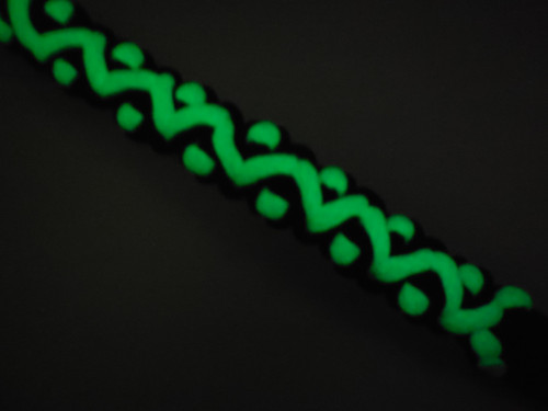 Survival (paracord) náramek luminiscenční — foto 4