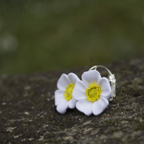 Šípková růže (2cm) - náušnice — foto 5