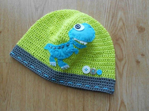 Háčkovaná jarní čepice DINO — foto 4