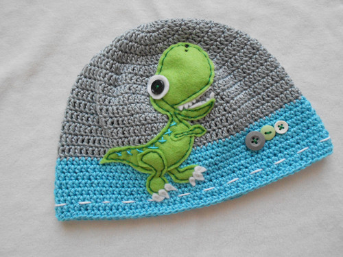Háčkovaná jarní čepice DINO — foto 6