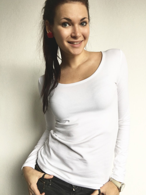 Bílá klasika s dlouhým rukávem — foto 3