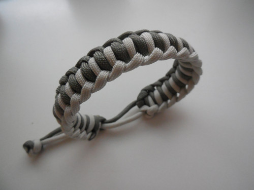 Paracord náramek šedý - EDC — foto 2