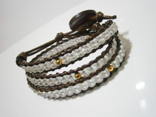 Hnědo-bílý náramek - (Wrap Bracelet) — foto 2
