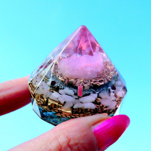 Orgonit Diamant *Růženínový* Láska 4.Čakra — foto 3