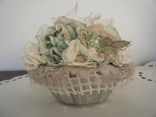 Zelenkavé květinka v bábovičce — foto 3