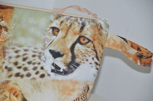 Necesér – gepard a zebry — foto 2