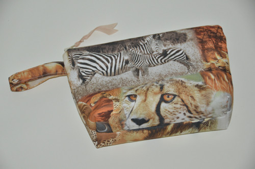 Necesér – gepard a zebry — foto 3