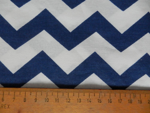 Tmavě modrý chevron — foto 3