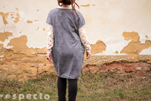 Volné šaty ............ L - XL — foto 4