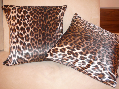 Leopard set - sedák + 2 povlaky na polštář — foto 4