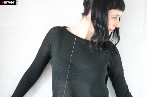 Šaty černé s modrou linkou - variabilní (S) — foto 2