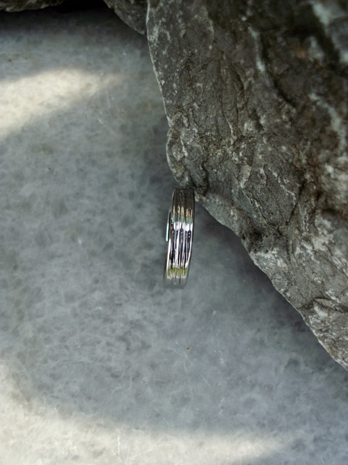 Prsten tepaný z nerezu — foto 3