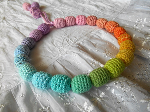 Háčkované korále Pastelky — foto 2