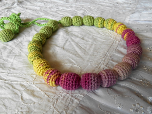 Háčkované korále Jaro — foto 4
