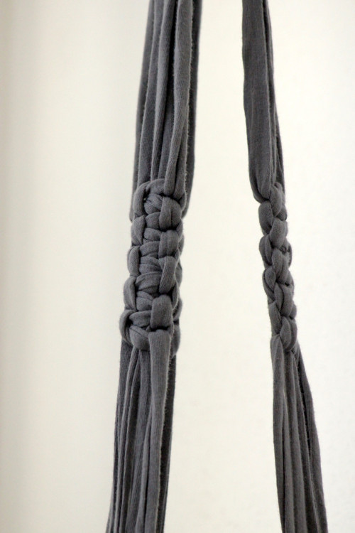 Macramé grey - závěs na květiny — foto 3