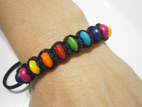 "Lentilkový" náramek (macramé/shamballa) — foto 4