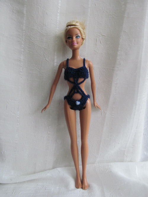 Tmavě modré plavky pro Barbie — foto 4