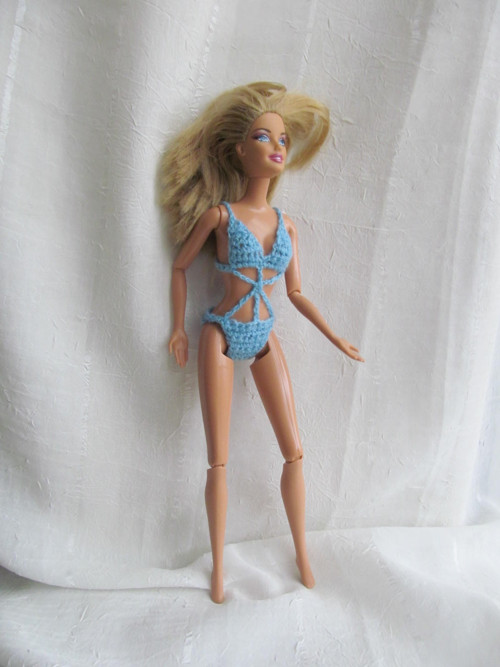 Světle modré plavky pro Barbie — foto 4