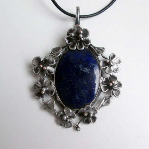 Lapis lazuli s kvítky — foto 3