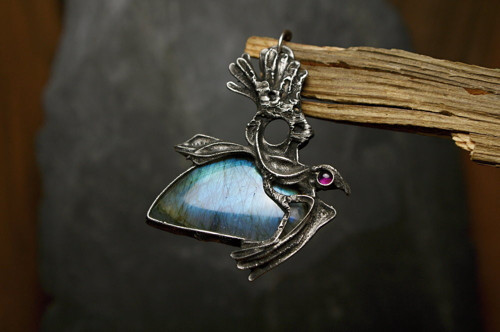 Vrána - talisman s labradoritem Madagaskar — foto 3