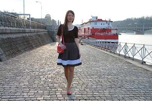 Šaty Jolie — foto 3