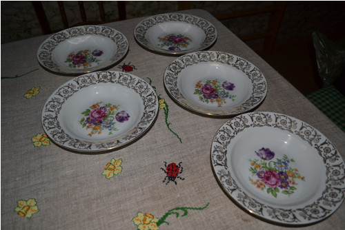Jídelní talíře — foto 3