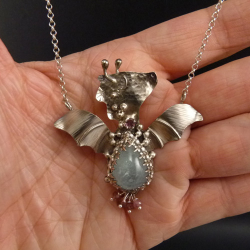 Polib mě prosím, drak..amulet — foto 3