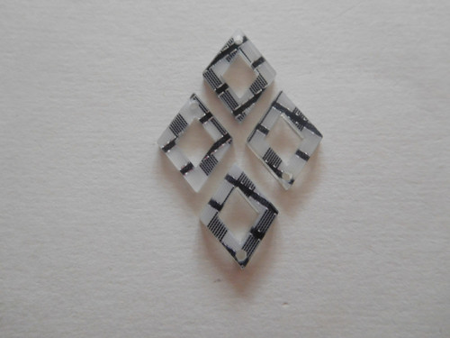 Přívěsek - plast — foto 2