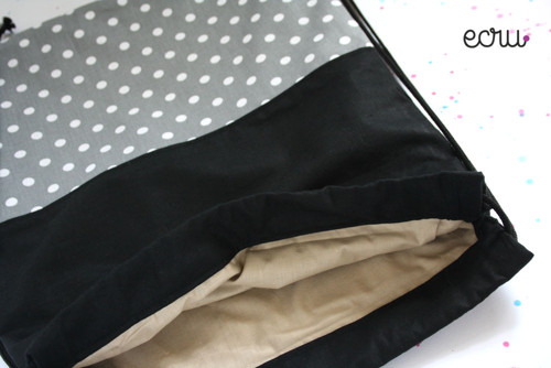 Oboustranný stahovací batůžek Black — foto 2
