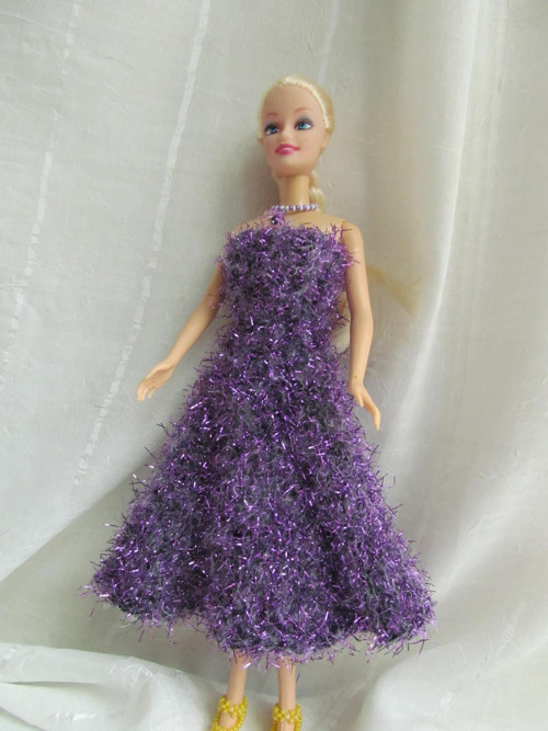Šaty fialové pro Barbie — foto 2