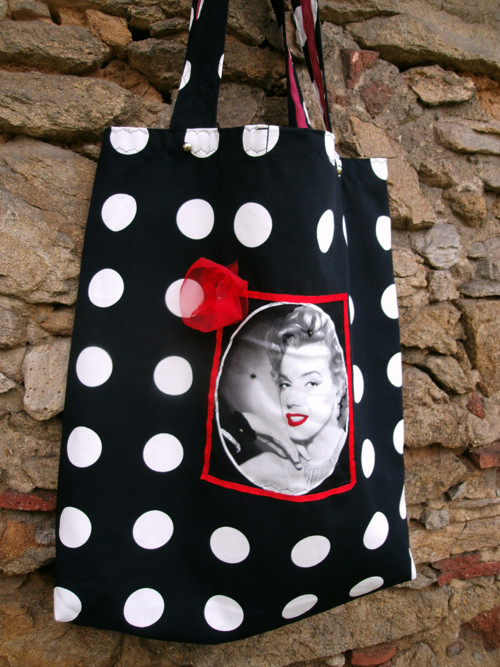 Taštice - Marylin in black dots - actor — foto 2