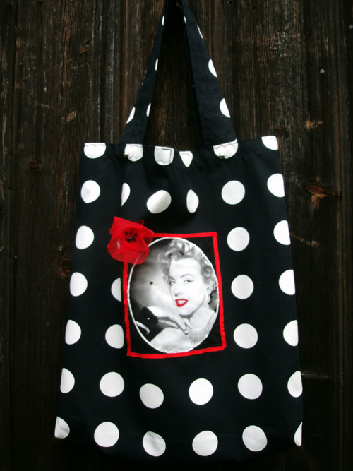 Taštice - Marylin in black dots - actor — foto 3