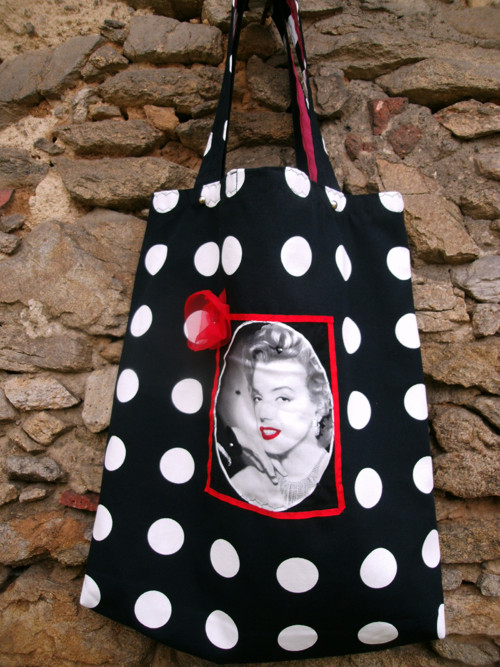 Taštice - Marylin in black dots - actor — foto 5