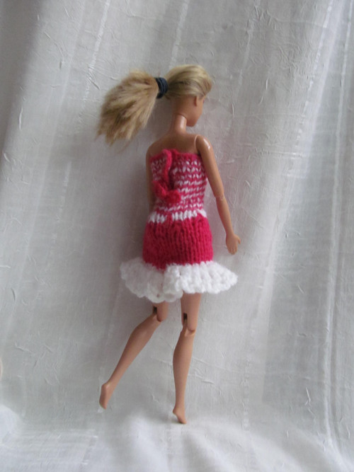 Elegantní šatičky pro Barbie — foto 2