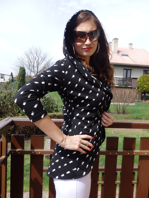 Černý kabátek,nebo blejzr se vzorem — foto 2