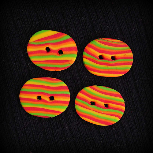 Knoflíčky FIMO pruhované — foto 2