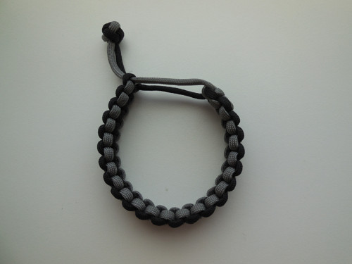 Paracord náramek - EDC - černošedý — foto 4
