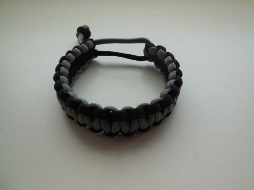 Paracord náramek - EDC - černošedý — foto 5