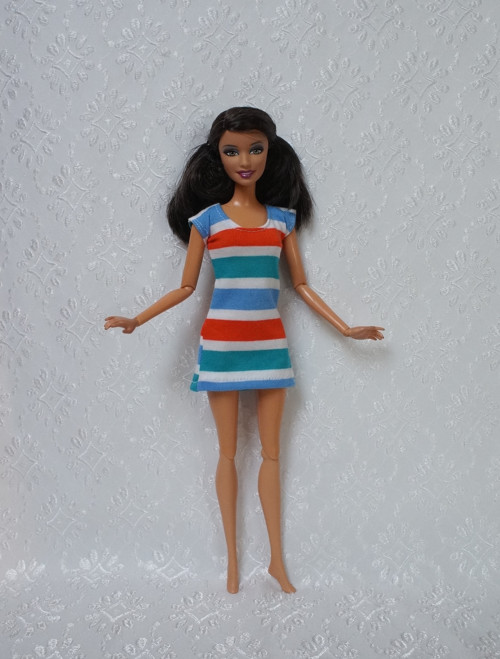 Letní pruhované šaty pro Barbie — foto 3
