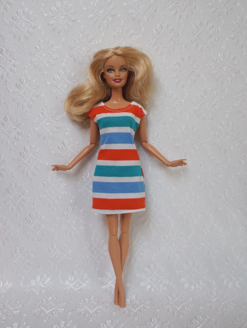 Letní pruhované šaty pro Barbie — foto 2