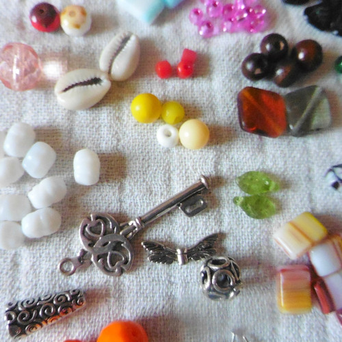 Mix korálků a komponentů — foto 6